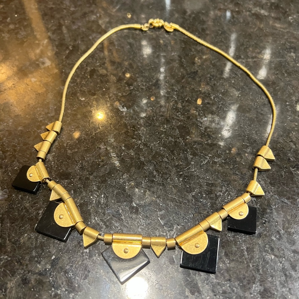 Madewell marble solid black in gold chain necklace